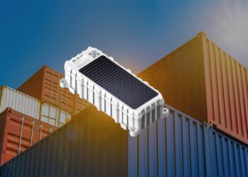 SolarLive: Long Lasting Solar-Powered Tracking